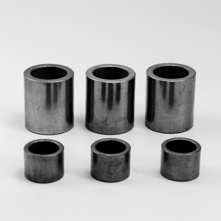 Oliesinteret jernbøsning